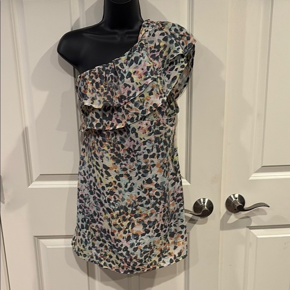 Lane Bryant Tops - Lane Bryant 24 one arm blouse in muted colors - new with tags